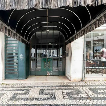 Saldanha L Iconic Climate Comfort 1 Min To Metro, Near Coworks And Eduardo Vii Park Quarto em Acomodações Particulares *