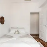 ホームステイ Soar I Saldanha I Premium Climate Comfort 1 Min To Metro, Near Coworks And Eduardo Vii Park