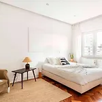 Habitación en casa particular Soar L Saldanha L Premium Climate Comfort 1 Min To Metro, Near Coworks And Eduardo Vii Park *