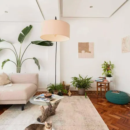 Soar L Saldanha L Premium Climate Comfort 1 Min To Metro, Near Coworks And Eduardo Vii Park Habitación en casa particular *