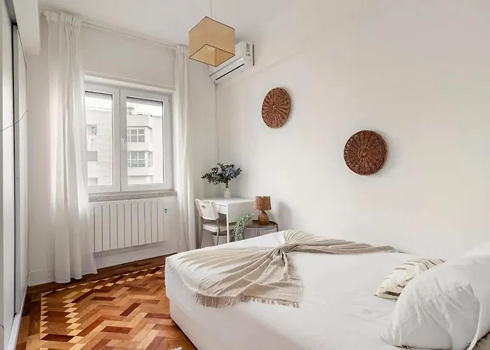 Soar L Saldanha L Premium Climate Comfort 1 Min To Metro, Near Coworks And Eduardo Vii Park *