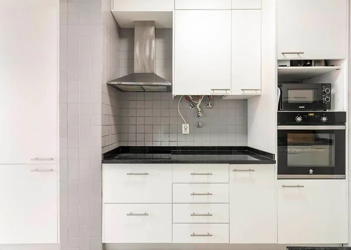 Soar L Saldanha L Premium Climate Comfort 1 Min To Metro, Near Coworks And Eduardo Vii Park