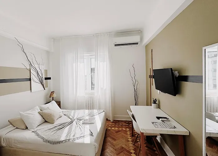 Soar L Saldanha L Premium Climate Comfort 1 Min To Metro, Near Coworks And Eduardo Vii Park *
