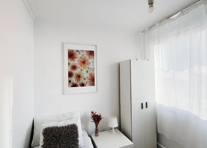 Soar L Saldanha L Premium Climate Comfort 1 Min To Metro, Near Coworks And Eduardo Vii Park Habitación en casa particular