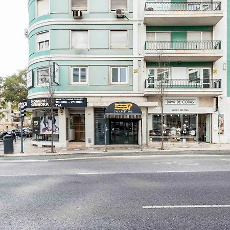 Pansiyon Saldanha L Iconic Climate Comfort 1 Min To Metro, Near Coworks And Eduardo Vii Park I Soar L Lisboa