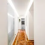 Quarto em Acomodações Particulares Soar I Saldanha I Premium Climate Comfort 1 Min To Metro, Near Coworks And Eduardo Vii Park *
