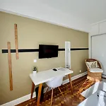Quarto em Acomodações Particulares Soar I Saldanha I Premium Climate Comfort 1 Min To Metro, Near Coworks And Eduardo Vii Park *